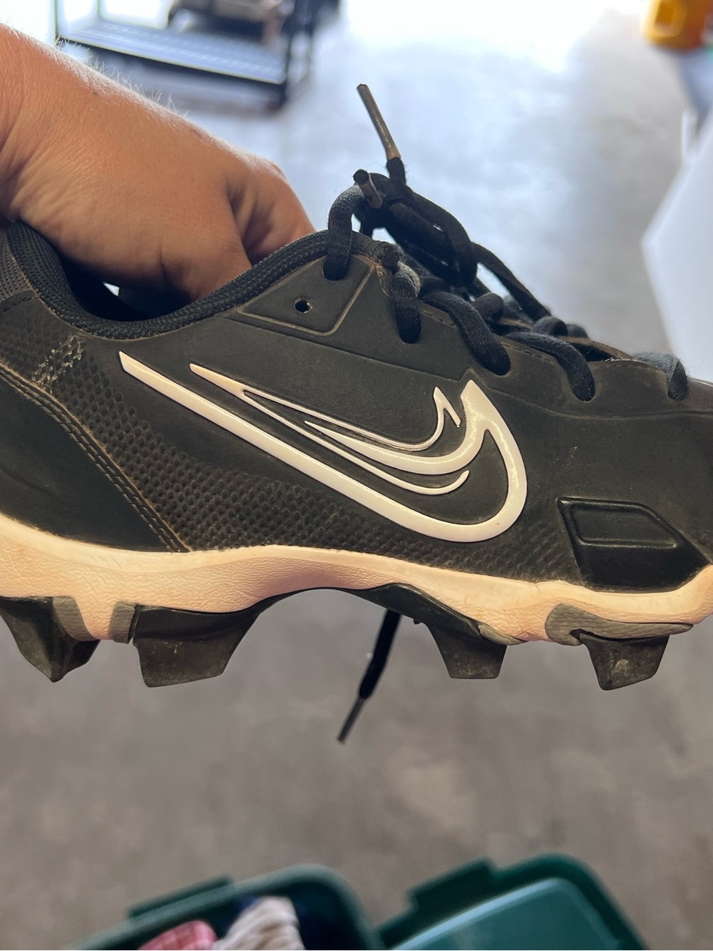 Nike Kids Black and White Baseball Cleats